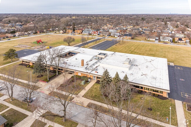 Serena Hills Elementary is an above average, public school located in Chicago Heights.