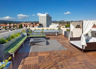 11649 Mayfield Ave, Los Angeles, CA 90049