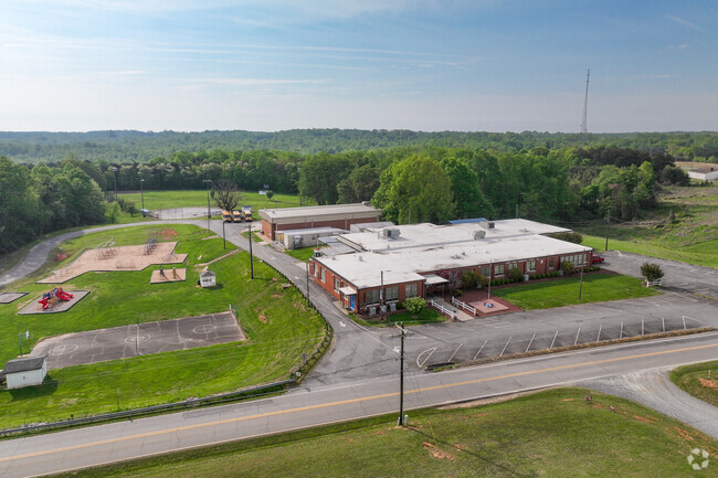 Sandy Ridge Elementary School received an overall grade of B+ from Niche.