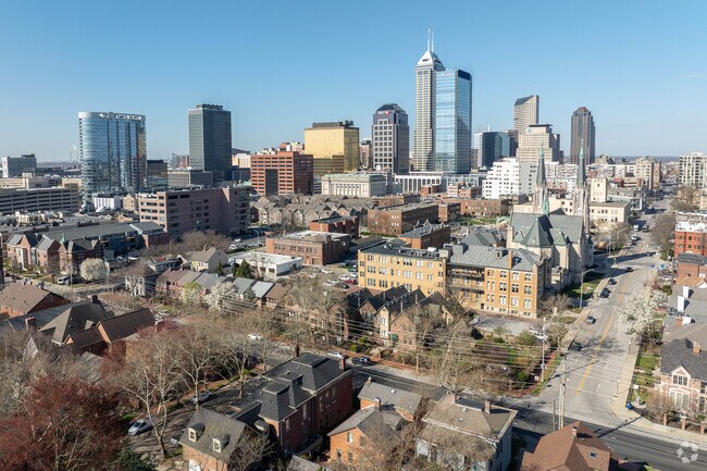 Lockerbie Square is conveniently located close to the heart of Downtown Indianapolis.