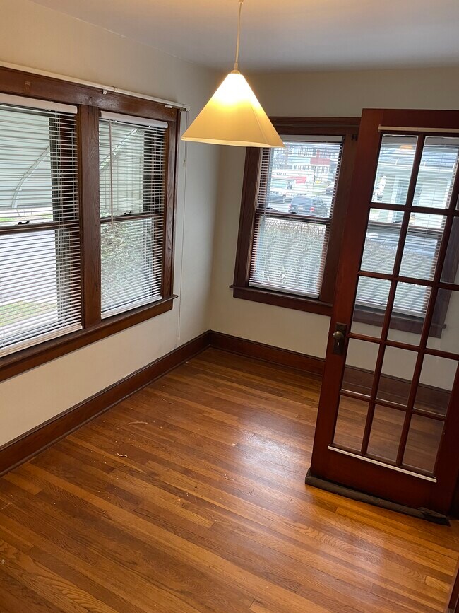 36 Kneeland Ave unit West Side Apartment, Binghamton, NY 13905 - photo 4