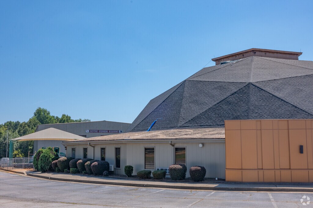 View of Camp Jewell House Academy located in Conyers GA.