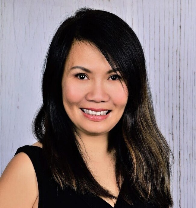 Tuyet Bui