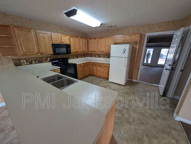 4592 Muscadine Ct, Jacksonville, FL 32210 - photo 2