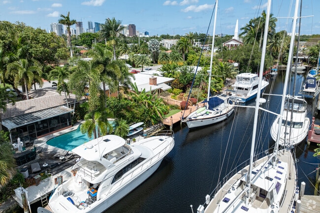 Many Harbordale residents have boats in their yards and have a community of boaters to interact