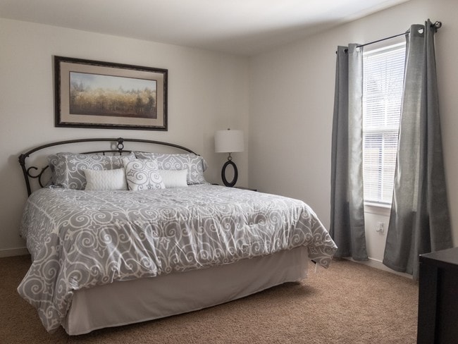 Garden Model-Master Bedroom