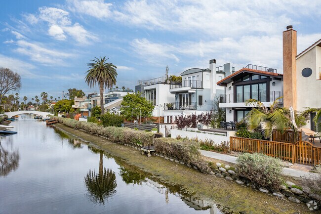Waterfront villas on the canals in Venice, CA are a high end living option.