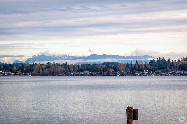 Every side of Lake Stevens has something to offer, like mountain vistas.