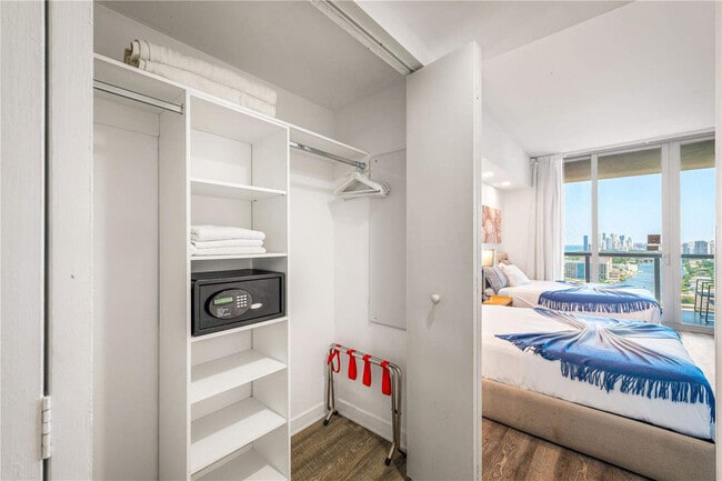 2602 E Hallandale Beach Blvd unit ID1227523P, Hallandale Beach, FL 33009 - photo 2