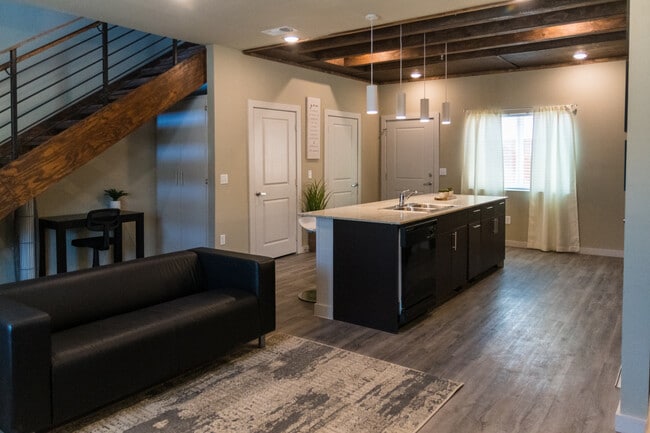 135 Indiana, Lubbock, TX 79423 - photo 7