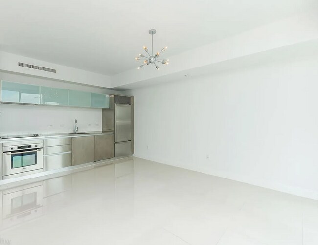 Ten Museum Park Condominiums unit 2508, Miami, FL 33132 - photo 4