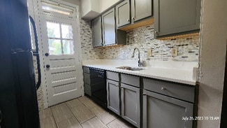 1020 Sanford Ave Unit 1st floor, St. Louis, MO 63139