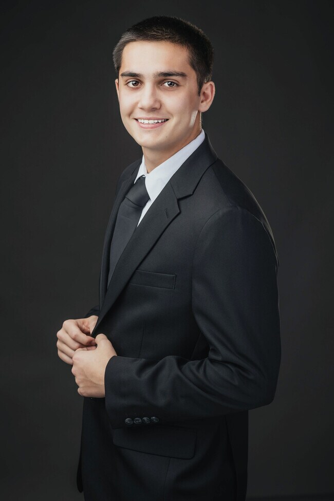 Agent Photo