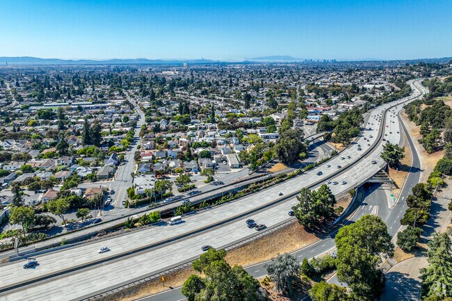 Estudillo Estates-Glen is bordered by I-580, a main thoroughfare that leads into Oakland.