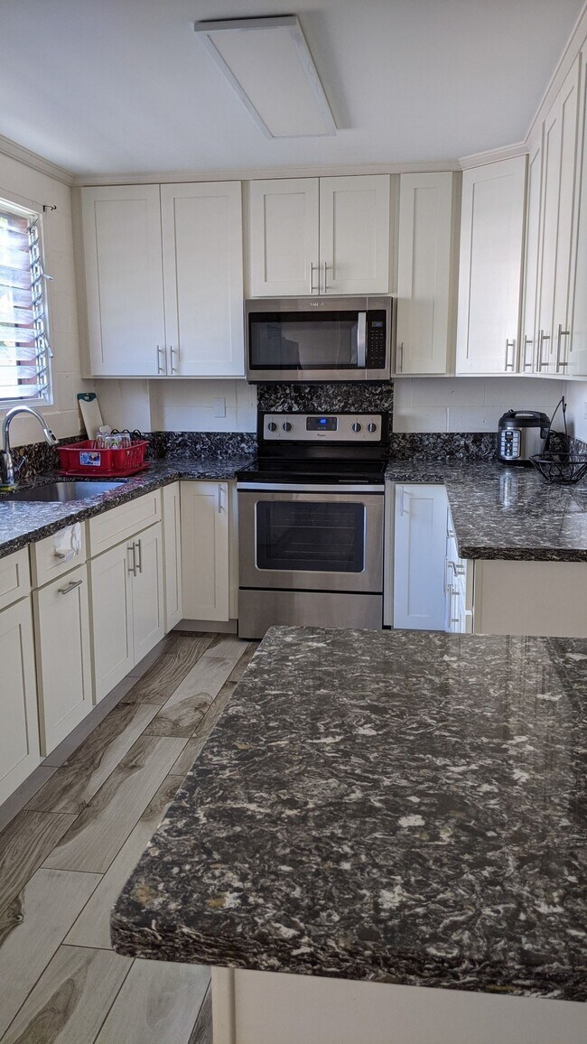 2353 Dole St unit 1, Honolulu, HI 96822 - photo 4