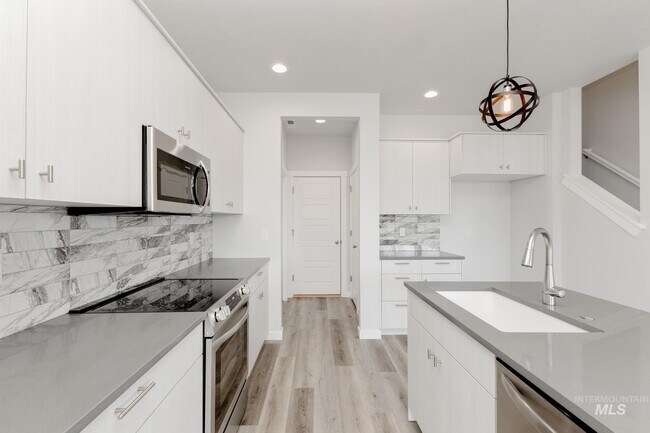 4208 E Kalinga St, Meridian, ID 83642 - photo 4