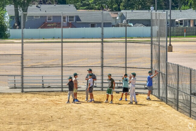 Guilford High School receives a B overall grade near Arnold.