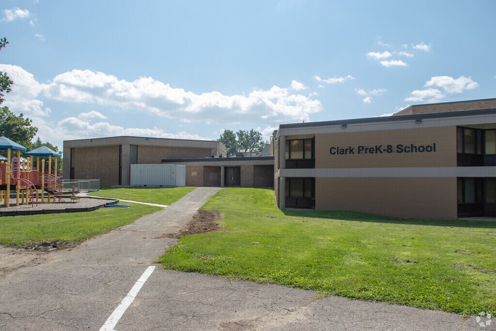 Clark School provides education for children in the neighborhood of Near West Side.