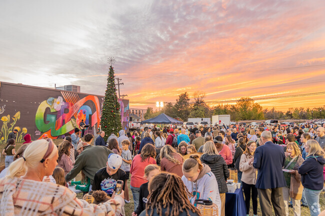 The Deck the Downtown event is easily accessible for Kimberly Crossing residents.
