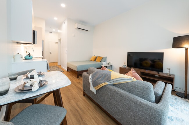 26 Spring, Amherst, MA 01002 - photo 2