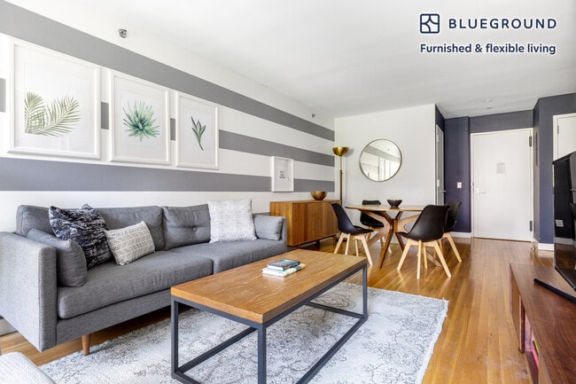 101 W 15th St unit FL2-ID7, New York, NY 10011 - photo 2