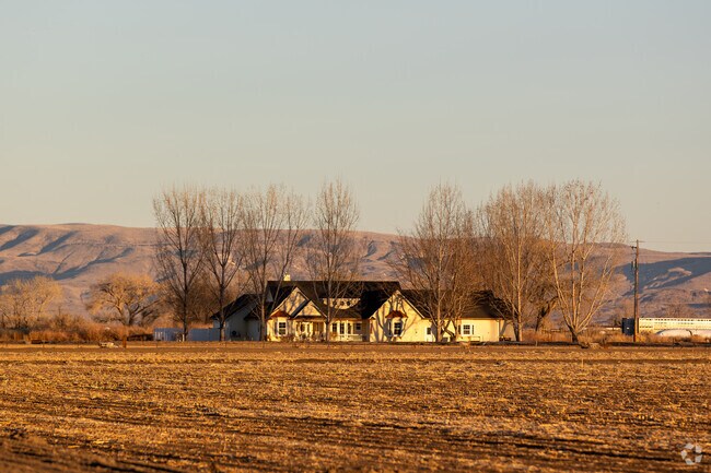 Fallon’s agricultural fields and ranches contribute to Nevada’s vibrant economy.
