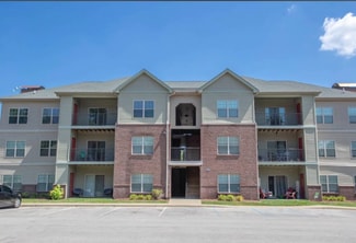 708 Academy Dr Unit 16, New Albany, IN 47150