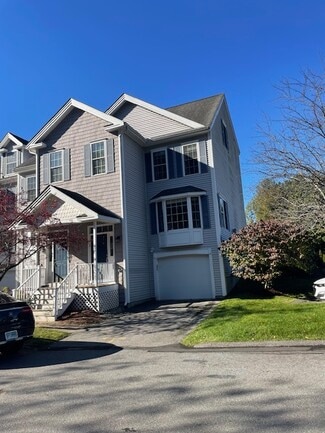 29 Georgetown Dr, Nashua, NH 03062