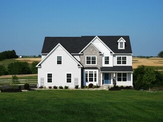 4450 Maple St, Schnecksville, PA 18078