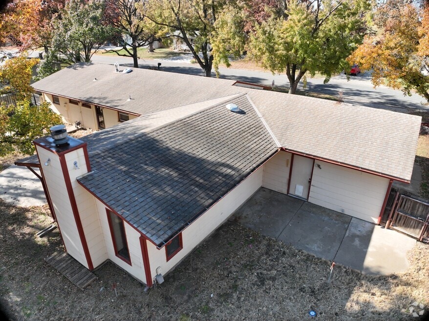 3230 N Saint Clair Ave, Wichita, KS 67204 - photo 2