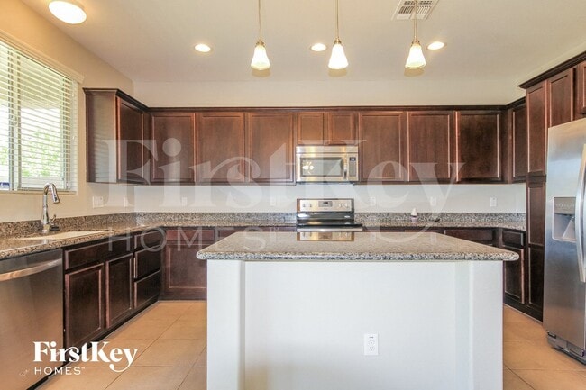 12018 W Tether Trail, Peoria, AZ 85383 - photo 4