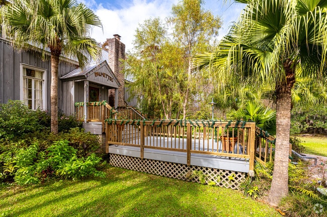 Palmettos On The Bayou remains a premier dining establishment in Slidell’s Olde Towne.