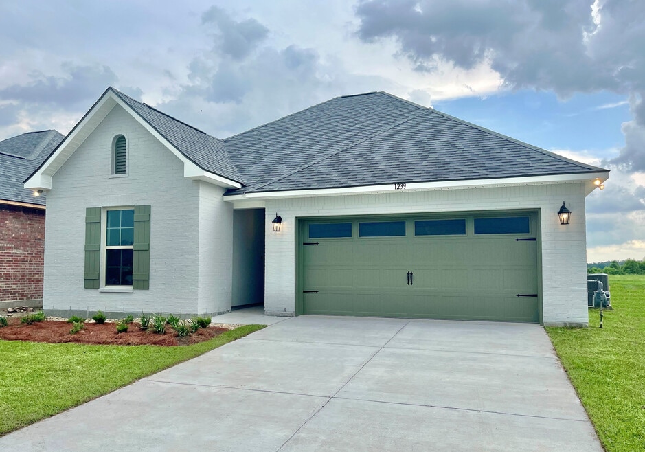 1239 Elliston Dr, Gonzales, LA 70737 - photo 1