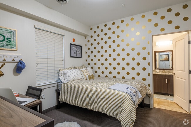 4BR, 4BA