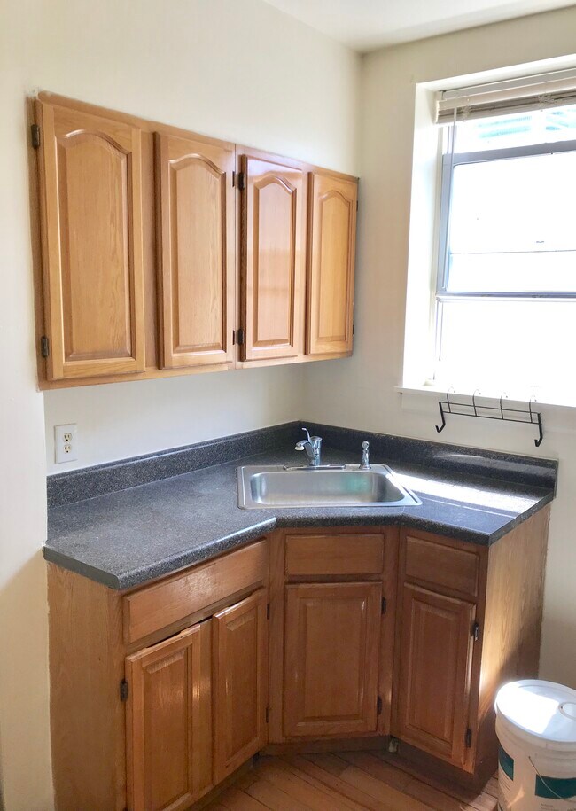 1422 N Willington St, Philadelphia, PA 19121 - photo 5