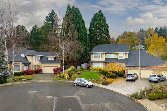 Cul-de-sacs offer peace and quiet in the Far Southwest neighborhood.