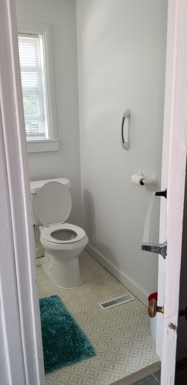 1125 S Westnedge Ave unit 2, Kalamazoo, MI 49008 - photo 7