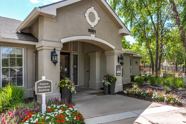 Estancia at City Center - Clubhouse