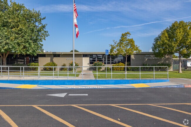 Excelsior Elementary School is a great place to meet new friends.