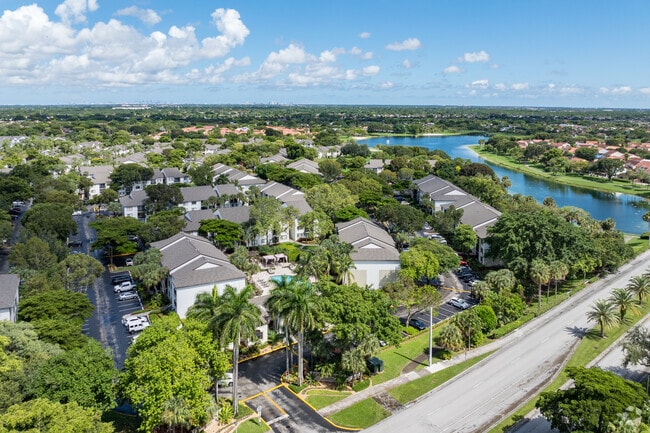 Cascades at the Hammocks, Miami, FL 33196 - photo 7
