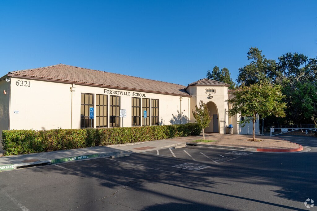 Forestville Academy serves students in the Forestville community.