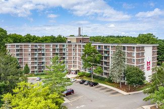 2900 Northwind Dr, East Lansing, MI 48823