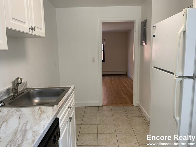 46 Harvard Ave unit 7, Brookline, MA 02446 - photo 7