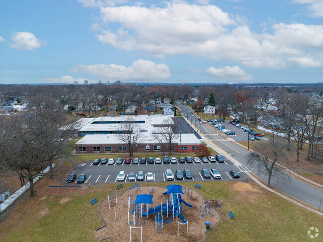 Lindeneau Elementary School has over 440 students in grades K through 5.