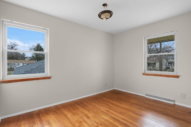 1347 Samoa Dr, Saint Louis, MO 63126 - photo 5