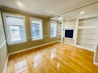 33 N Bennet St Unit 2, Boston, MA 02113