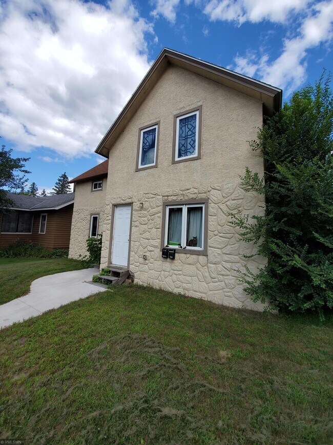 723 S 6th St Unit LowerUnit, Brainerd, MN 56401