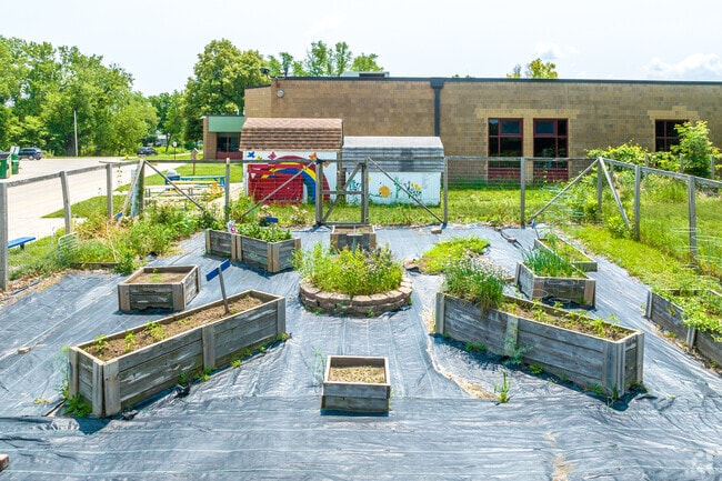Studebaker Elementary School students enjoy outdoor learning in Fort Des Moines.