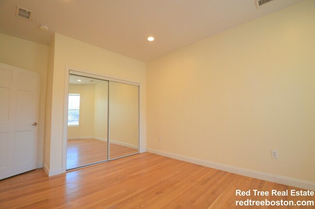 1808 Beacon St, Brookline, MA 02445 - photo 5