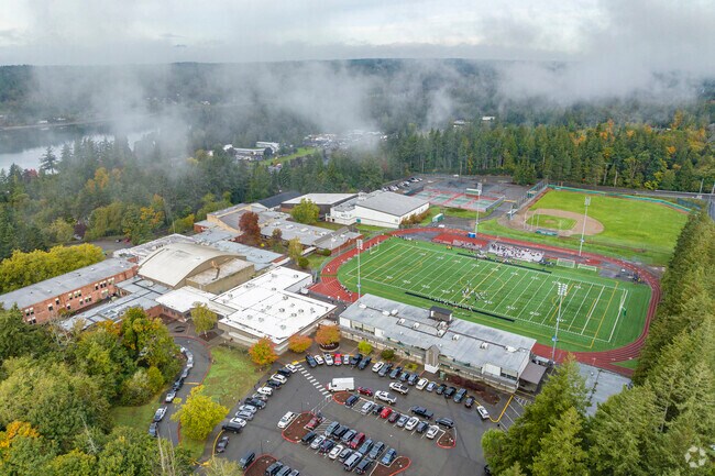 Peninsula High School welcomes students, faculty, and staff.